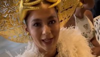 <p>Paula Verhoeven kembali ke panggung <em>catwalk fashion show</em> lho, Bunda. Baru-baru ini, Paula tampil di Arab Fashion Week 2022 yang diselenggarakan di Dubai. (Foto: Instagram @paula_verhoeven)</p>