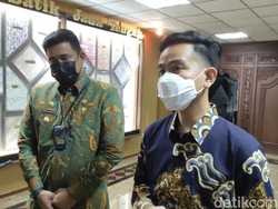 Nasib Bobby dan Gibran Rakabuming di PDIP