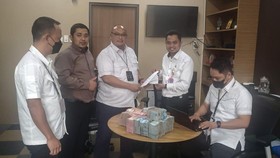 Reza Arap Serahkan Rp950 Juta dari Doni Salmanan ke Bareskrim
