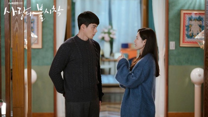Son Ye Jin dan Hyun Bin di Drama Korea Crash Landing on You