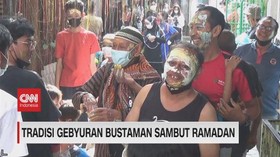 VIDEO: Tradisi Gebyuran Bustaman Sambut Ramadan