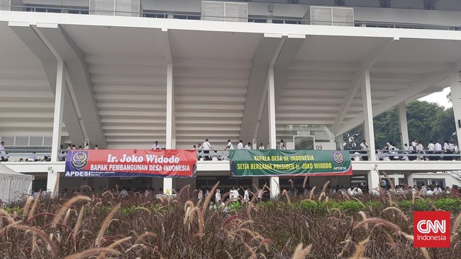 Asosiasi Pemerintah Desa Seluruh Indonesia (Apdesi) terbelah usai pernyataan dukungan terhadap Presiden Joko Widodo menjabat tiga periode.