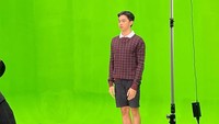<p>Tak seperti sang ayah yang jadi pemain sinetron, Fattah Syach justru memulai karirnya sebagai host dalam sebuah acara musik. (Foto: Instagram @fattahsyach)<br /><br /><br /></p>