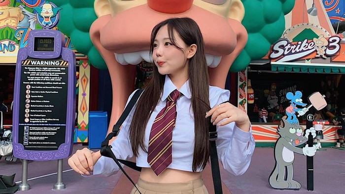 Kelewat Awet Muda, Ini Potret Ibu Anak 2 yang Tampil Bak ABG dan Diajak Kenalan Anak SMP!