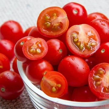 Tetap Glowing Meski Tanpa Makeup, Ini 5 Makanan yang Bantu Kencangkan Kulit Wajah di Usia 40-an