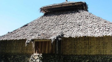 Masjid Kuno Bayan Baleq biasanya hanya dipakai ketika maulid adat, lebaran adat, ritual Ngasah Ngaponin Sesonggan, hingga ritual pernikahan Tampah Wirang.