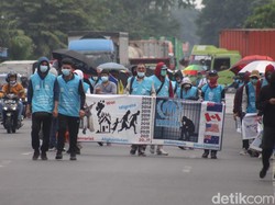 Pengungsi Afghanistan di Sidoarjo Kembali Turun ke Jalan, Lalin Gedangan Padat