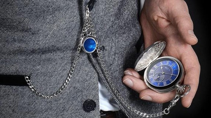 Sebelum Ada Jam Tangan, Ini Alat Penanda Waktu Sekaligus Aksesori Fashion Favorit Zaman Dulu