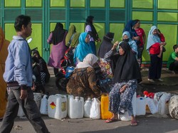 Kemarin Minyak Goreng Kemasan, Sekarang yang Curah Jadi Barang Ghaib