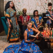 Stylish dan Penuh Warna! Inilah Pakaian Tradisional Afrika yang Populer di Dunia Fashion