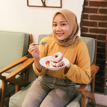 7 Potret Anak Ridwan Kamil yang Diterima di ITB & Sempat Jualan Thai tea