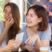 5 Alasan Kenapa Orang Introvert Banyak Diam saat Nongkrong