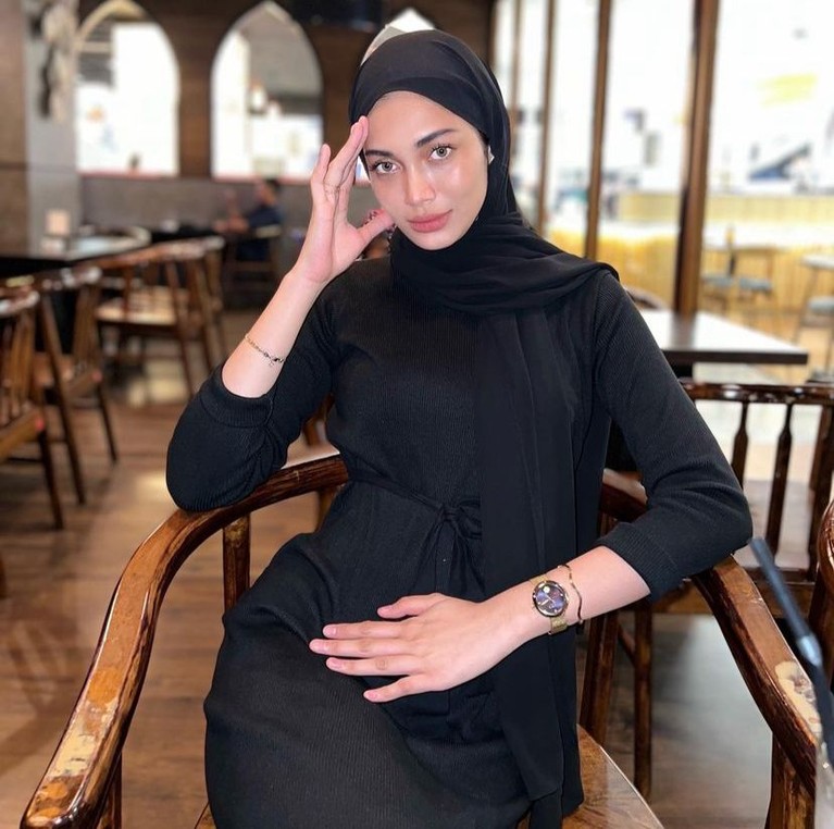 Danisa Khairiyah Danisa Khairiyah