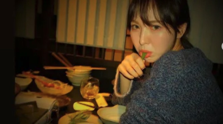 Ingin tampil langsing dan cantik seperti Wendy 'Red Velvet'? Berikut rahasia diet Wendy 'Red Velvet' yang bisa turun berat badan 15 kg dalam 4 bulan.