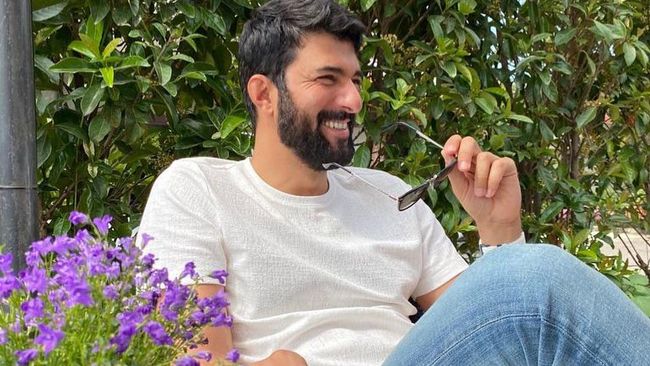 Yosh er-xotinning samimiy videosi