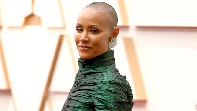 Jada Pinkett Smith buka suara untuk pertama kalinya setelah insiden suaminya, Will Smith, tampar Chris Rock, di atas panggung Oscar.