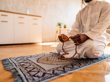Tata Cara Sholat Taubat Menurut Imam Syafi'i dalam Islam