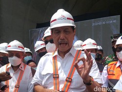 Luhut Ungkap China Senang Jika Dilibatkan Garap Kereta Cepat ke Surabaya