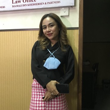 Kaget Jadi Tersangka Laporan Uci Flowdea, Medina Zein Merasa Tak Sebut Nama