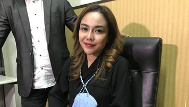 img-title Minta Maaf Usai Jadi Tersangka, Medina Zein: Capek Ribut Terus