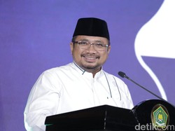 Hoax Timpa Menag Yaqut: Elus Pipi Bukan Muhrim, Rangkul Ragil Mahardika