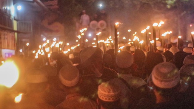 Polisi mengatakan bahwa pawai obor di wilayah Puncak, Bogor, Jawa Barat, Rabu (30/3) malam, diperbolehkan karena sudah diingatkan soal protokol kesehatan.