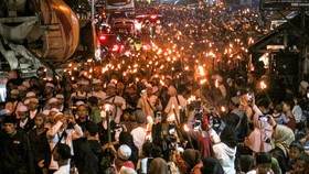 Masyarakat Gelar Pawai Obor Sepanjang Ruas Gadog-Puncak