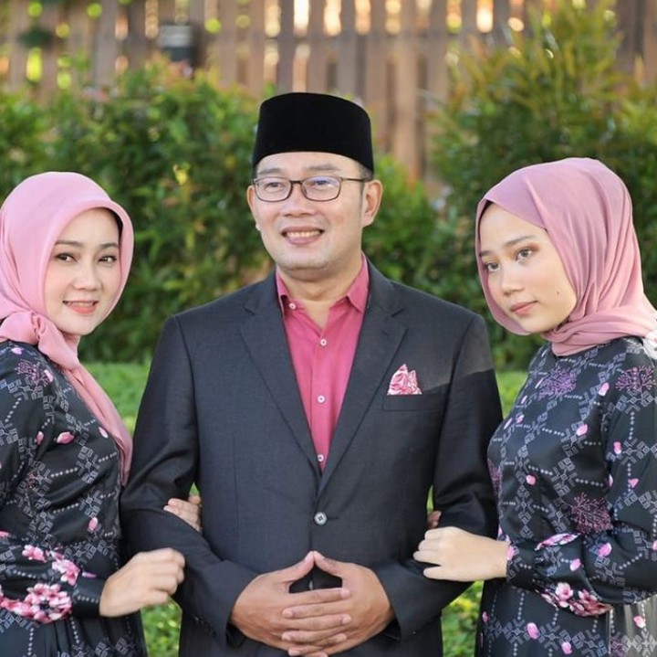 <p>Sebelum kuliah di ITB, Zara terlebih dahulu menyelesaikan pendidikan di SMAN 3 Bandung. Kita doakan semoga kuliah Zara berjalan lancar ya, Bunda. (Foto: Instagram @camilliazr)</p>