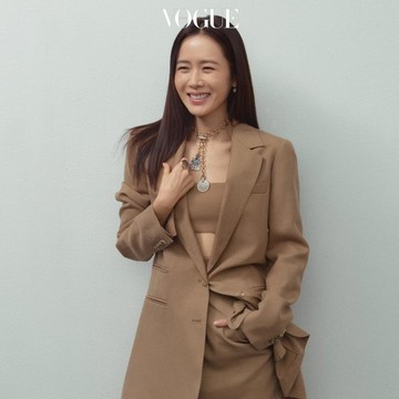 img-title Son Ye Jin Dinilai sebagai Selebriti Korea dengan Kepribadian Terbaik, Ini Alasannya