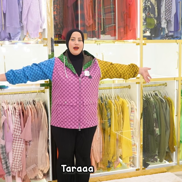 <p>Tasyi ungkap bahwa ia harus mengisi setiap ruang berdasarkan tone warna. Ada yang khusus full color, serta basic seperti hitam, putih, dan abu-abu.(Foto: YouTube Tasyi Athasyia)<br /><br /><br /></p>