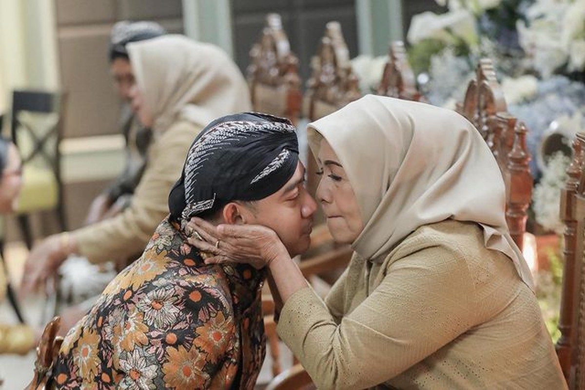 Tedak Siten anak Tata Janeeta