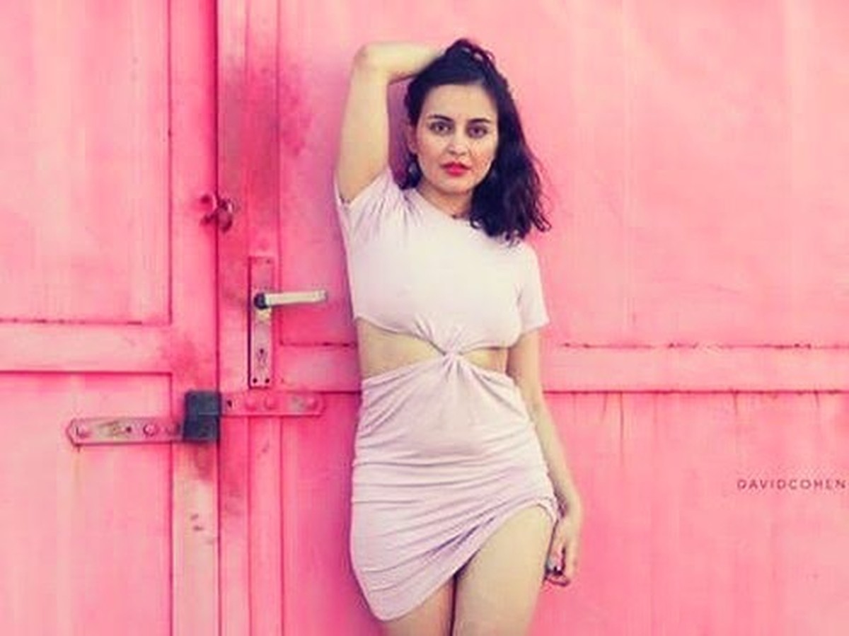 Yasmeena Ali model asal Afghanistan yang murtad & jadi bintang porno