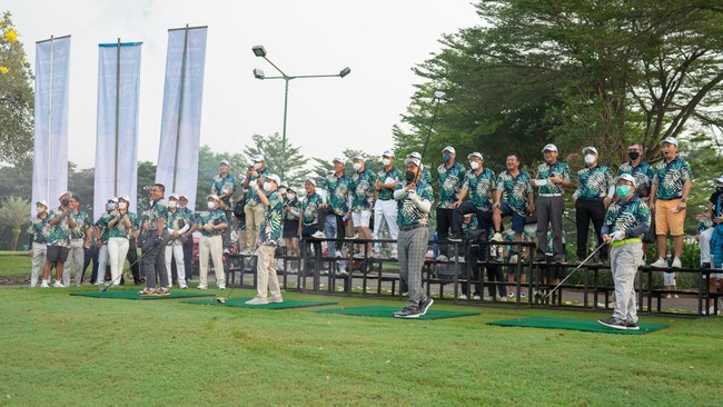 Ajaib dan APEI memperkuat komitmen untuk memajukan industri keuangan melalui turnamen golf yang diikuti SRO Pasar Modal dan perusahaan efek Indonesia.