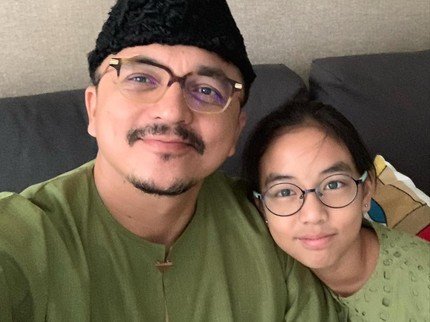 Beranjak Remaja, Ini 7 Potret Aleesya Anak Engku Emran yang Baru Ultah ke-13