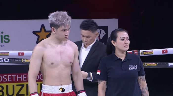 Azka Corbuzier lawan tinju Vicky Prasetyo