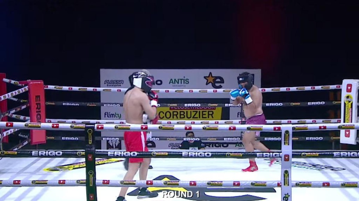 Azka Corbuzier vs Vicky Prasetyo