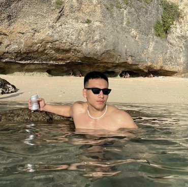 Heboh Jefri Nichol Diduga Ciuman dengan Pria, Begini Faktanya