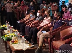 Menparekraf Pakai Tongkos di Festival Kuliner 1001 Bebek Bangkalan, Apa Itu?