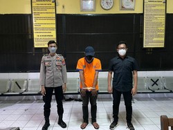 Ditahan, Ini Penampakan Oknum Satpol PP Surabaya Pemerkosa Pemandu Lagu