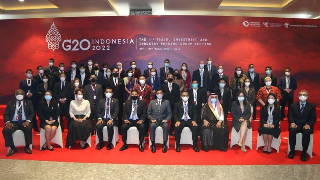 Pertemuan pertama negara-negara anggota G20 dalam Trade, Investment, and Industry Working Group (TIIWG) di Solo, Jawa Tengah, resmi dibuka pada Rabu (30/3).
