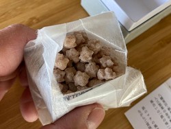 Ada Permen Unik Rasa Besi, Saat Dimakan Rasanya Seperti Darah