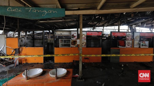 Kebakaran Lenggang Jakarta menghanguskan 172 kios dengan kerugian ditaksir mencapai Rp1,2 miliar.