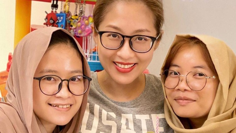 Sharon Chan dan Kedua ART-nya