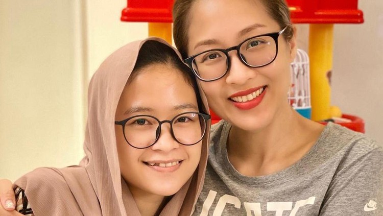 Sharon Chan dan Kedua ART-nya