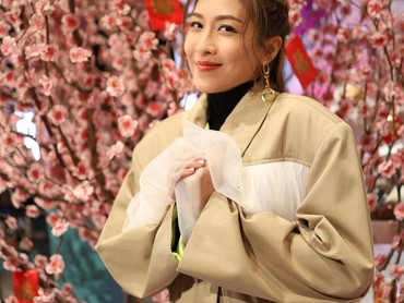 img-title Artis Hong Kong Ini Nangis Ditinggal ART Mudik ke Indonesia