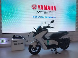 Motor Listrik Yamaha E01 Unjuk Gigi di IIMS 2022