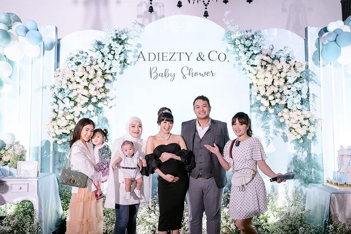 Momen baby shower Adiezty Fersa