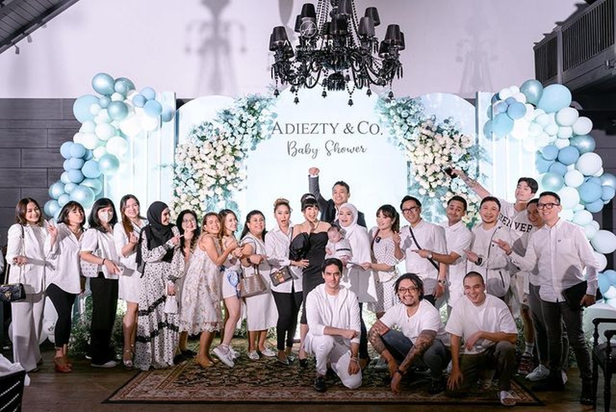 Momen baby shower Adiezty Fersa