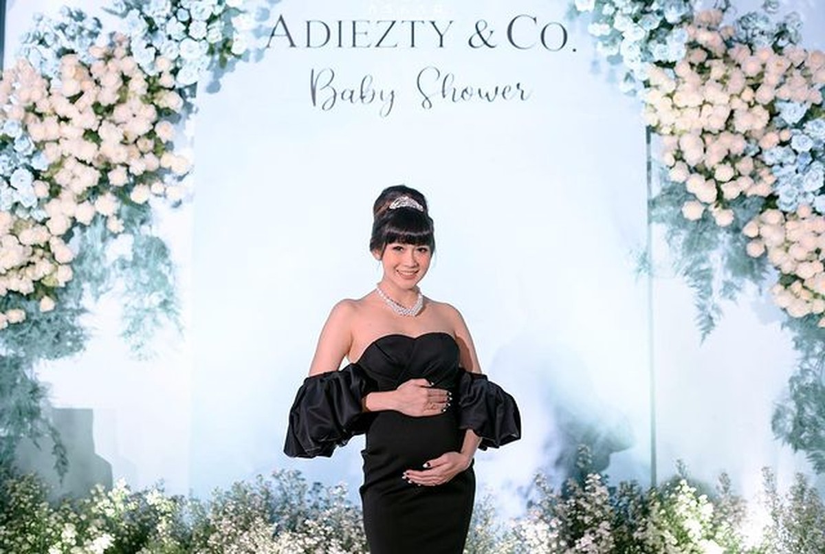 Momen baby shower Adiezty Fersa