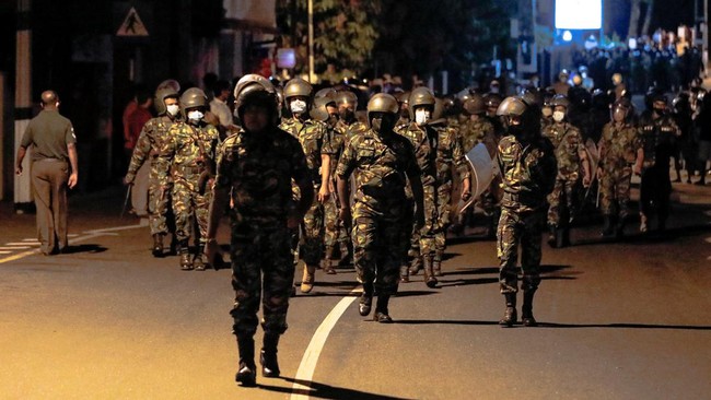 Sri Lanka menyatakan status darurat pada Jumat (1/4) setelah kericuhan di kediaman presiden di tengah krisis ekonomi yang belum pernah terjadi sebelumnya.